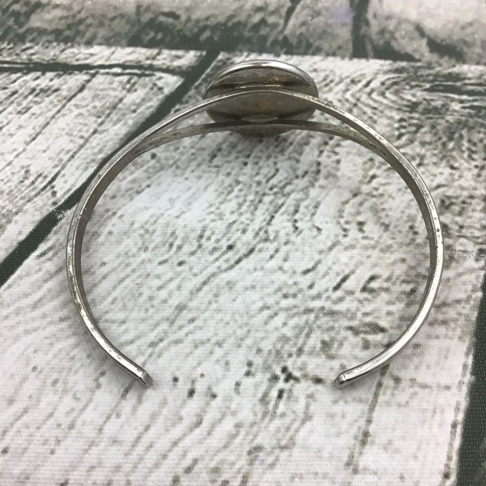 Womens‎ Jewelry Faux Mother Of Pearl Shine Silver Tone Cuff Bracelet